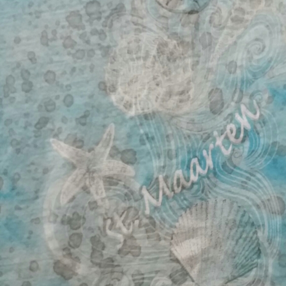 Luckee Lady tshirt from St. Maarten with seashells - Picture 2 of 6